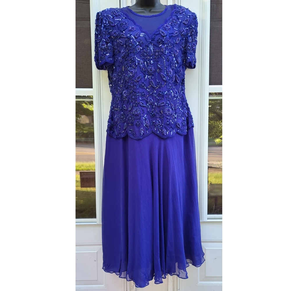 Stunning Adrianna Pappell Beaded Evening Gown